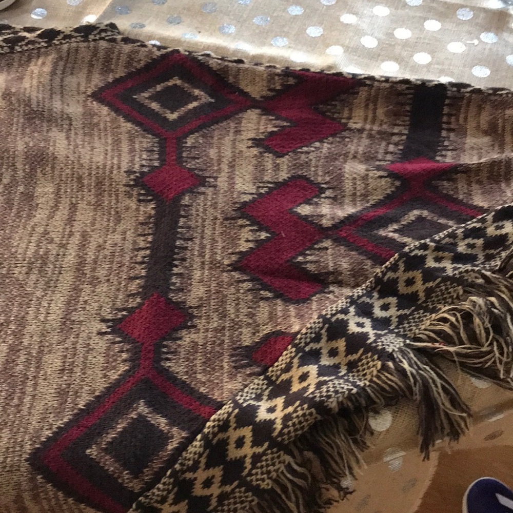 Muk Luk Poncho NWT OS Native American Print NWT - Picture 5 of 8